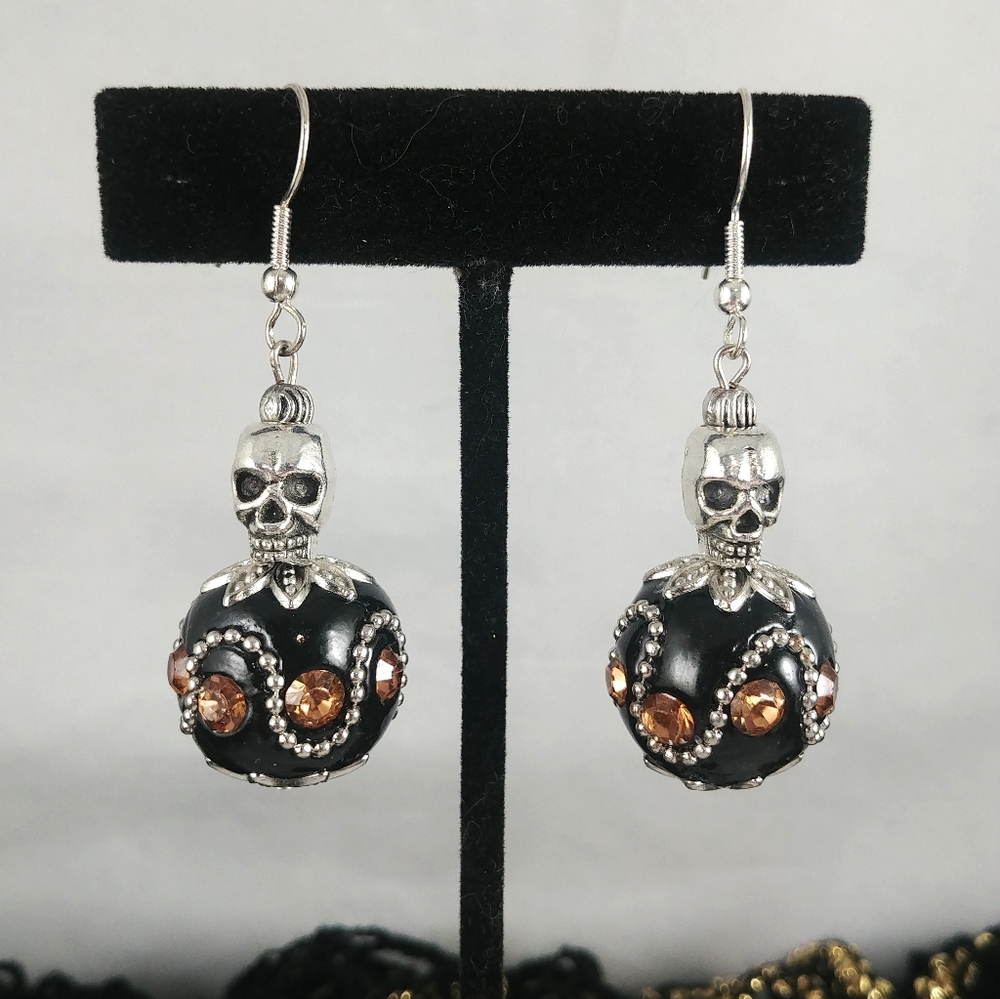 Halloween earrings Pumpkin bead with skull